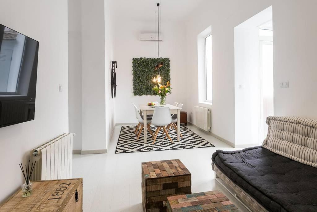 White Loft อาลิกันเต ภายนอก รูปภาพ